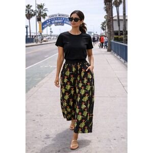 La DoubleJ Palazzo Silk Pants – XL (USA)
Made in Italy – Edition 13